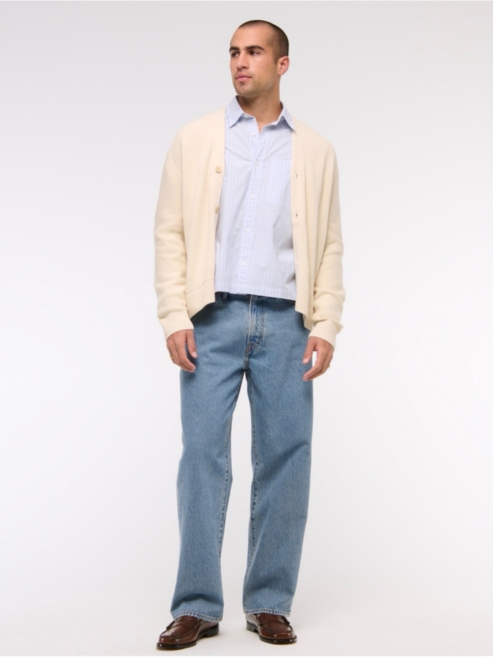 Abercrombie and Fitch
AUTHENTIC RIGID DENIM
BAGGY size 30 x 34